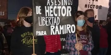 Manifestación en María Juana pidiendo Justicia por la familia Cornalis