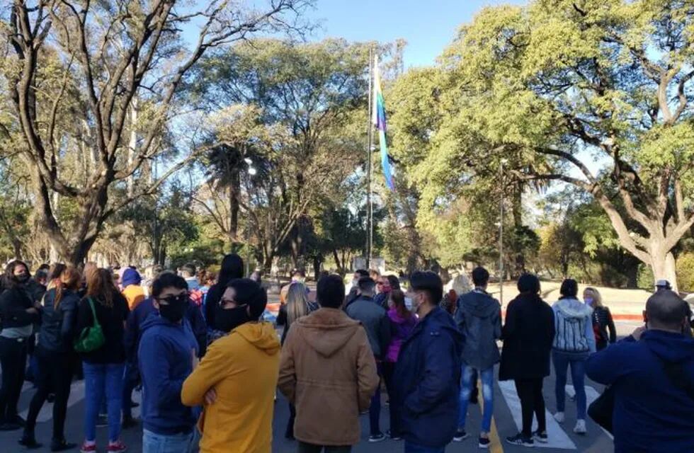 Bandera del orgullo LGTBIQ+ en Córdoba