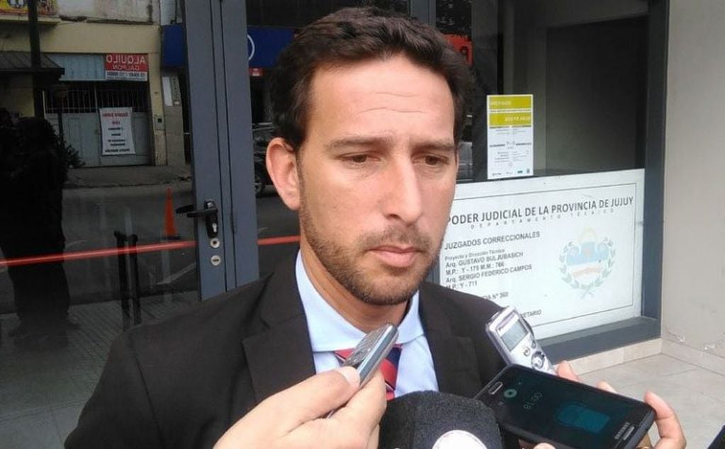 El fiscal Diego Cussel interviene en el caso del homicidio de Nicolás Canavire, producido a madrugada del miércoles pasado en San Salvador de Jujuy.