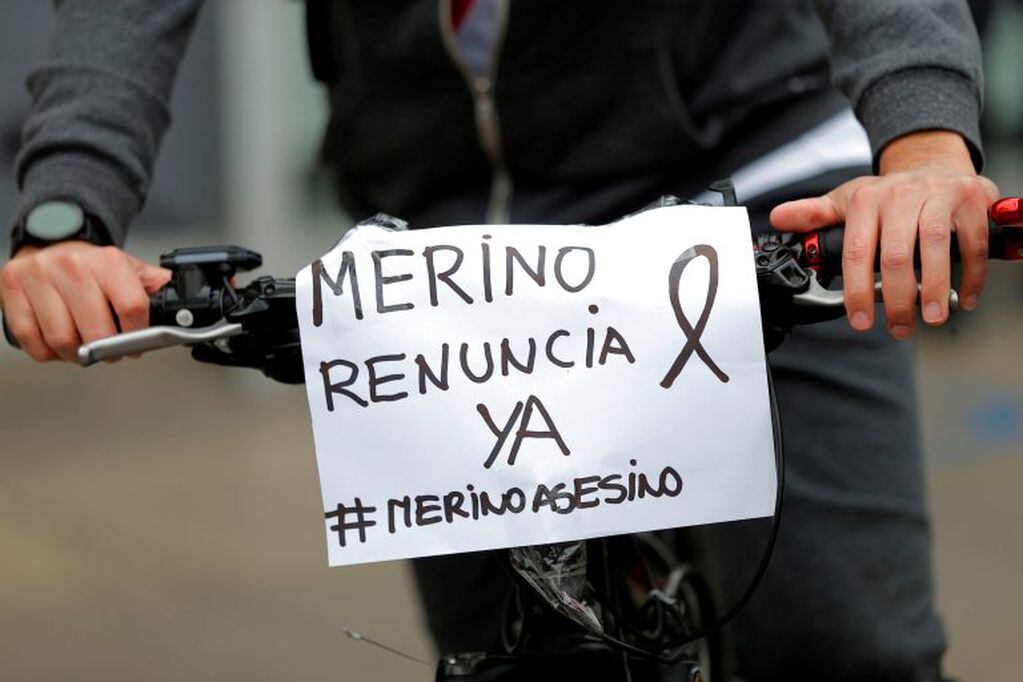 Las protestas para pedir la renuncia de Merino (Foto: Luka GONZALES / AFP)