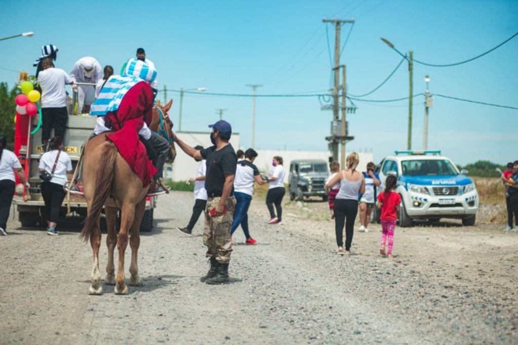 Los vecinos de Viedma fueron sorprendidos por los Reyes Magos.