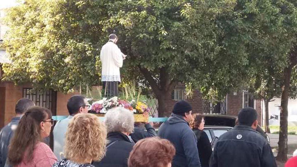 Misa y procesión en Pérez por San Cayetano para pedir trabajo y pan (Facebook Parroquia Nuestra Señora del Carmen)