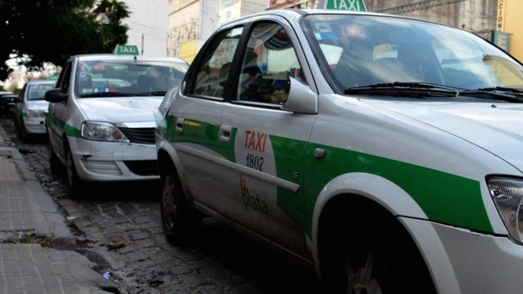 Los taxistas platenses intentarán cambiar la medida de Camuzzi (web).
