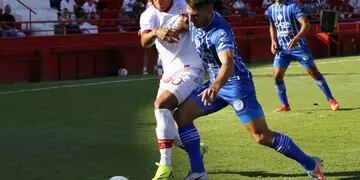 Godoy Cruz juega con Huracán en Parque Patricios