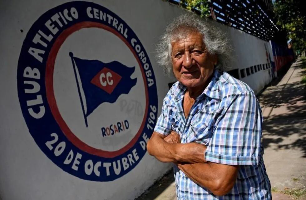 La leyenda de barrio Tablada tuvo su despedida en la misma cancha donde jugó la mayor parte de su carrera. (Juan José García)