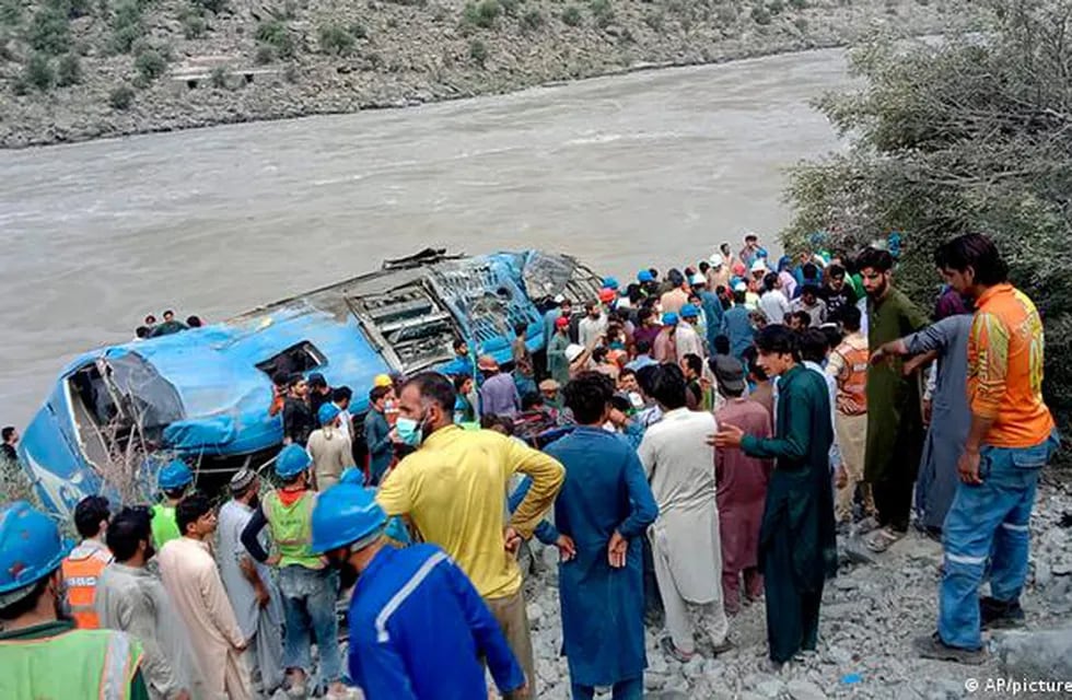 El autobús que explotó en Pakistán