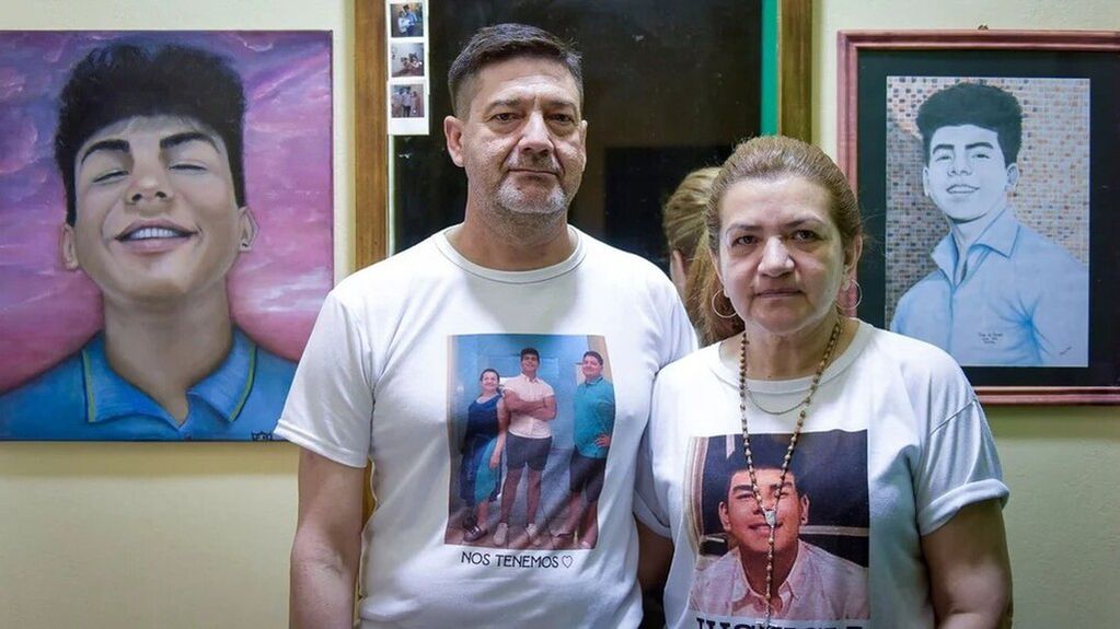 Los padres de Fernando Báez Sosa esperan por justicia para su hijo.