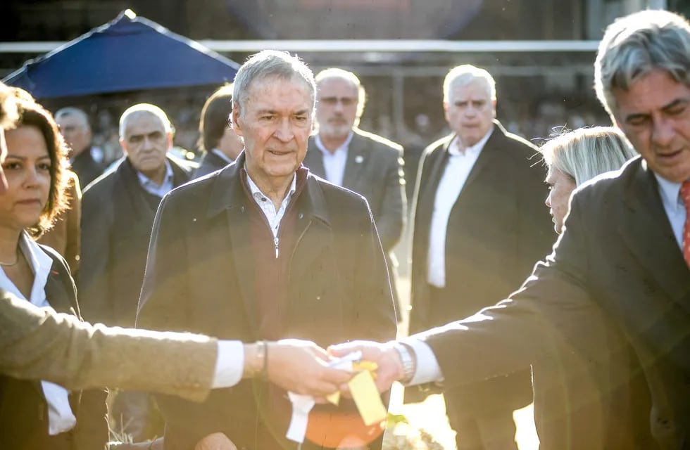 Juan Schiaretti recorrió la rural 2022 junto a su presidente Nicolás Pino y en el escenario nacional  (Foto Federico Lopez Claro).