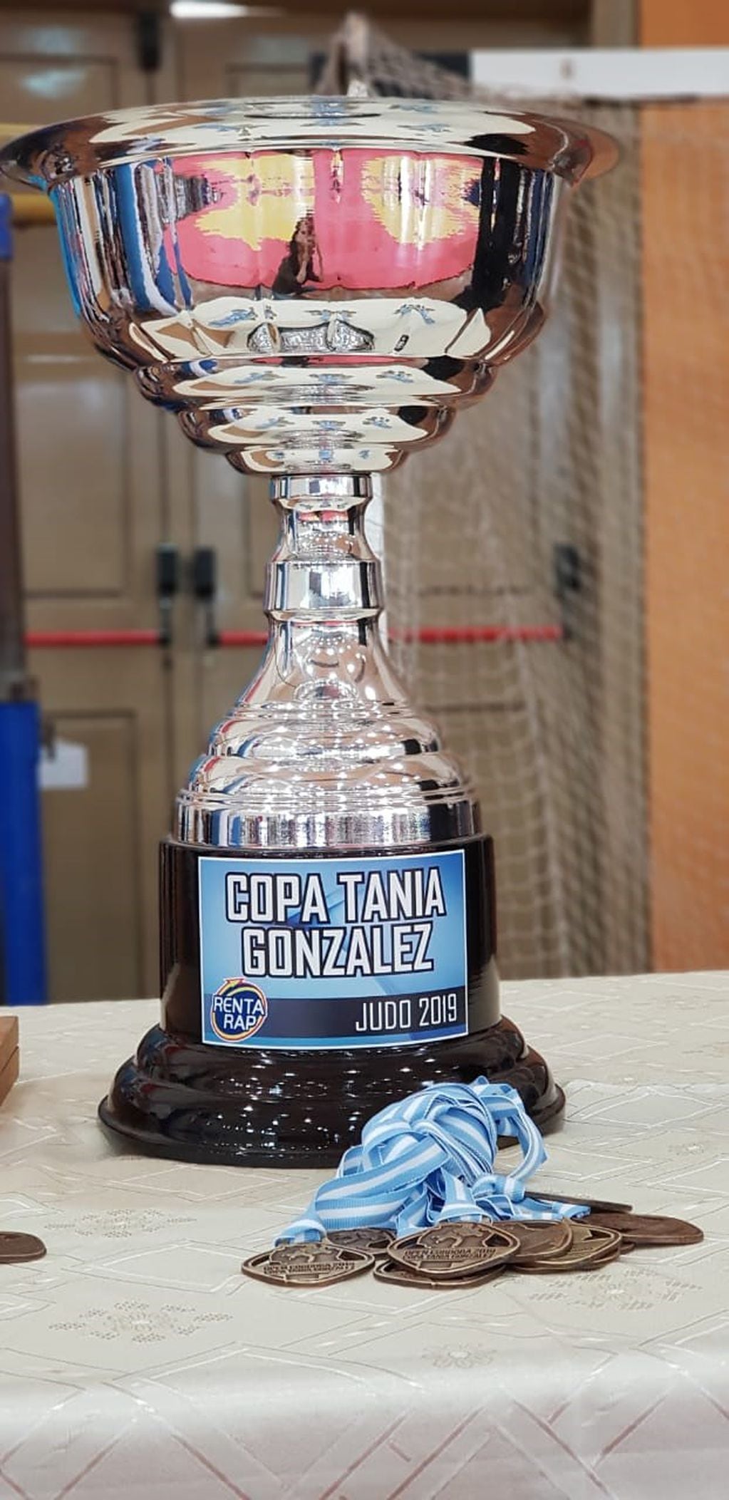 La copa Tania González quedó en manos del club Galván de Santiago del Estero.