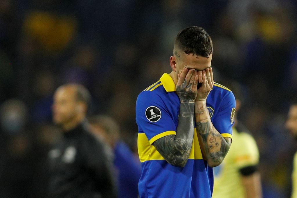 Las malas noticias para Boca parecen de nunca acabar y Darío Benedetto se habría lesionado, por lo que es duda ante Estudiantes. Foto: AP.