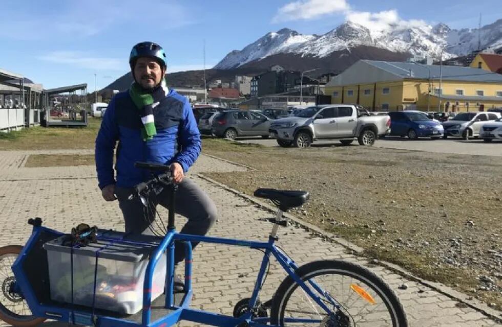 Gabriel Manrique, ciclista creador de "La Bicifleta" en Ushuaia