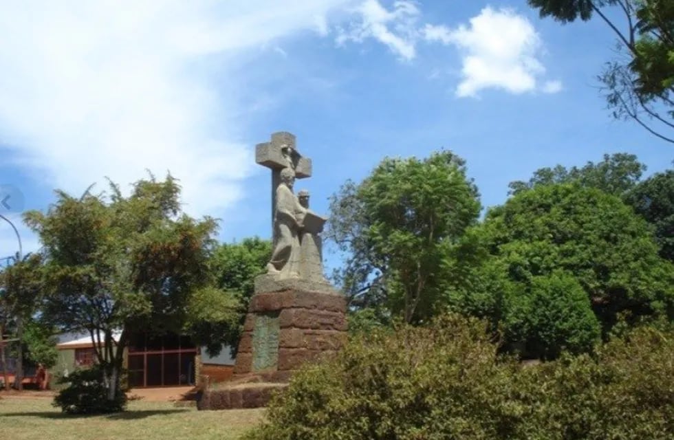 Concepción de la Sierra monumento a la inmigración.