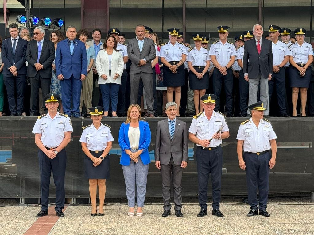 El nuevo ministro de seguridad, Juan Pablo Quinteros, y la vicegobernadora, Myriam Prunotto estuvieron presentes.