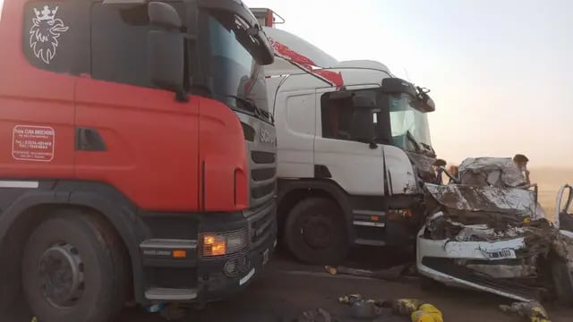 Accidente de tránsito por tormenta de viento y tierra en la Ruta 19 en Córdoba. (Captura video))