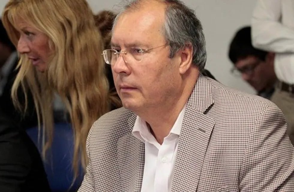 Héctor Olivares
