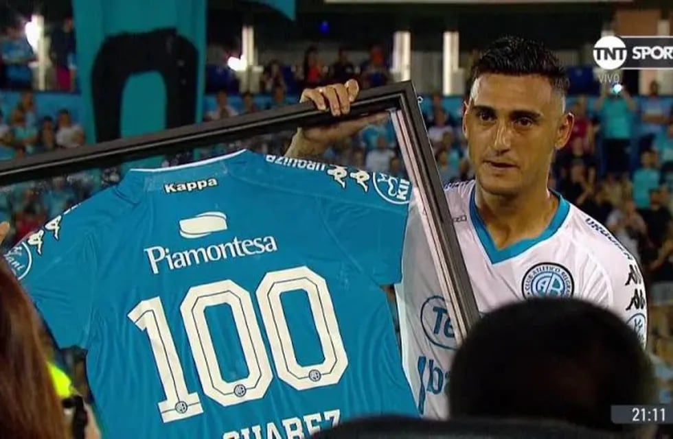 Matías Suárez y un homenaje por sus 100 partidos desde su regreso al Celeste.