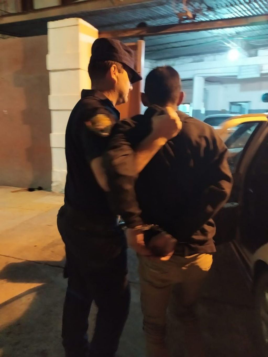 Uno de los sujetos detenidos por robar en el bar "El Bosque". Alta Gracia, Córdoba.