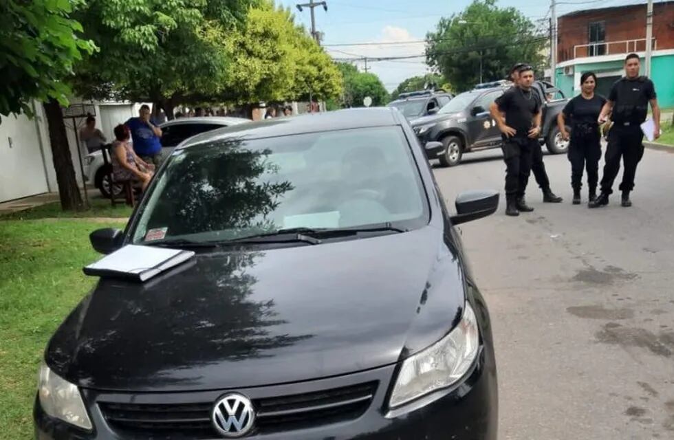 Gastón G. fue señalado como el dueño de un Focus y un Volkswagen Gol Trend. (@minsegsf)