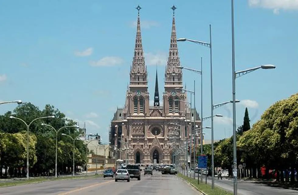 La Basílica de Luján en donde se estará realizando la misa por “la paz y la fraternidad de los argentinos”. Foto: Archivo.