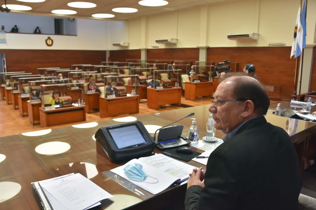 Con el apoyo de todos los diputados presentes, la Legislatura de Jujuy aprobó la Ley N°6.237 de modificación de las leyes "Pensión de Héroes de Malvinas" y "Orgánica del Instituto de Seguros".