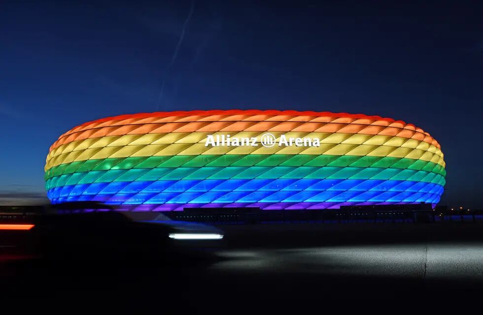La UEFA rechazó que el Allianz Arena se ilumine con los colores de la comunidad LGBTI+.