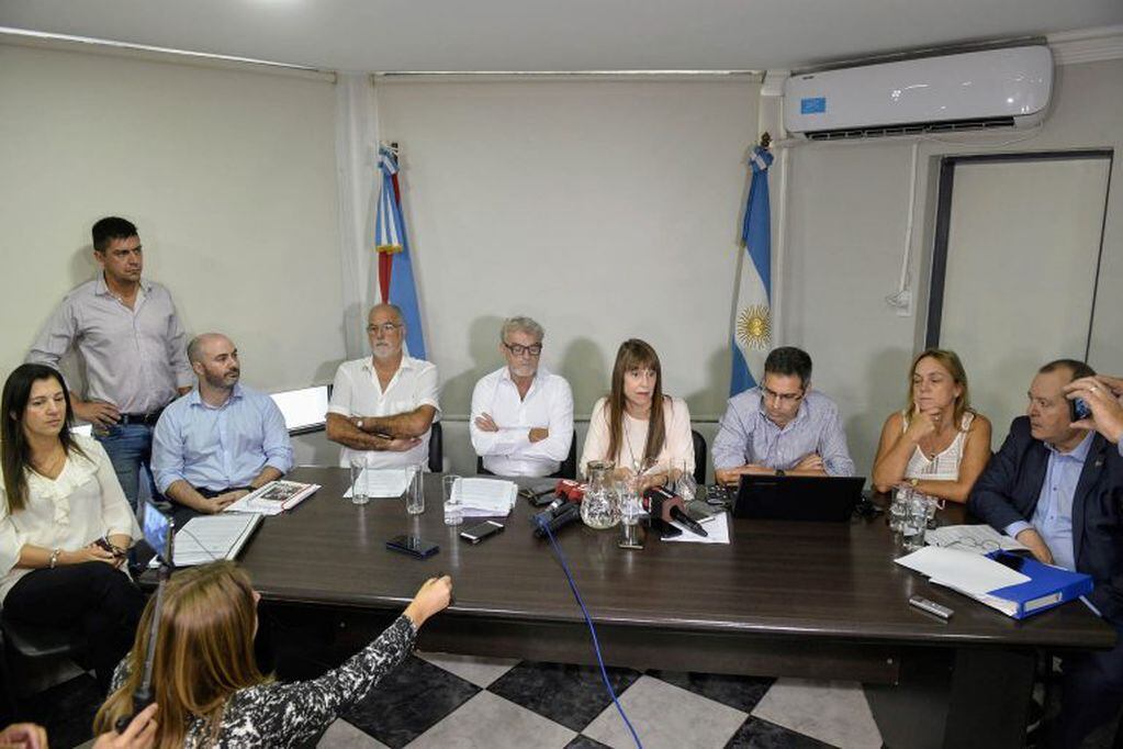Conferencia de Prensa encabezada por la Ministra de Salud Sonia Velázquez