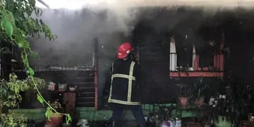 Oberá: bomberos controlaron incendio en una vivienda