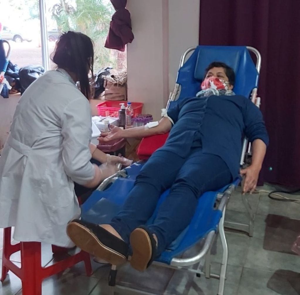 Muchos concurrentes asistieron a la donación de sangre en Montecarlo.