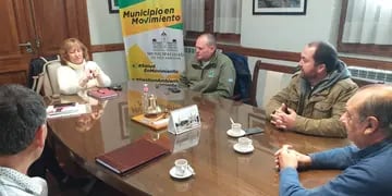 Reunión entre el intendente Carlos Sánchez e integrantes de las Cooperativas de Copetonas y Celta