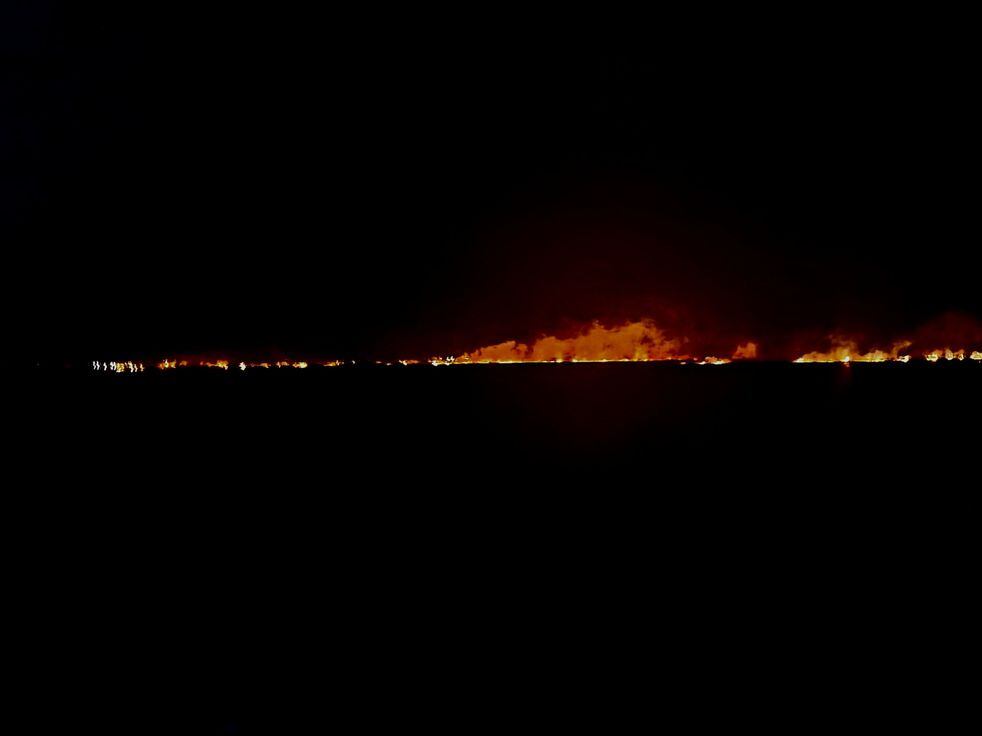 Incendios en las islas del delta del Paraná frente a Rosario.