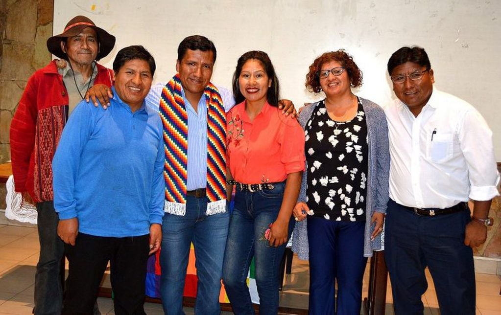 Algunos de los dirigentes que encabezaron el “Encuentro Provincial de Comunidades Aborígenes de Jujuy” realizado este lunes en San Salvador de Jujuy.