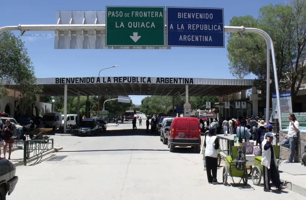 Quedó habilitado el paso fronterizo La Quiaca-Villazón, aunque sólo se permite el tránsito de residentes de ambas ciudades.