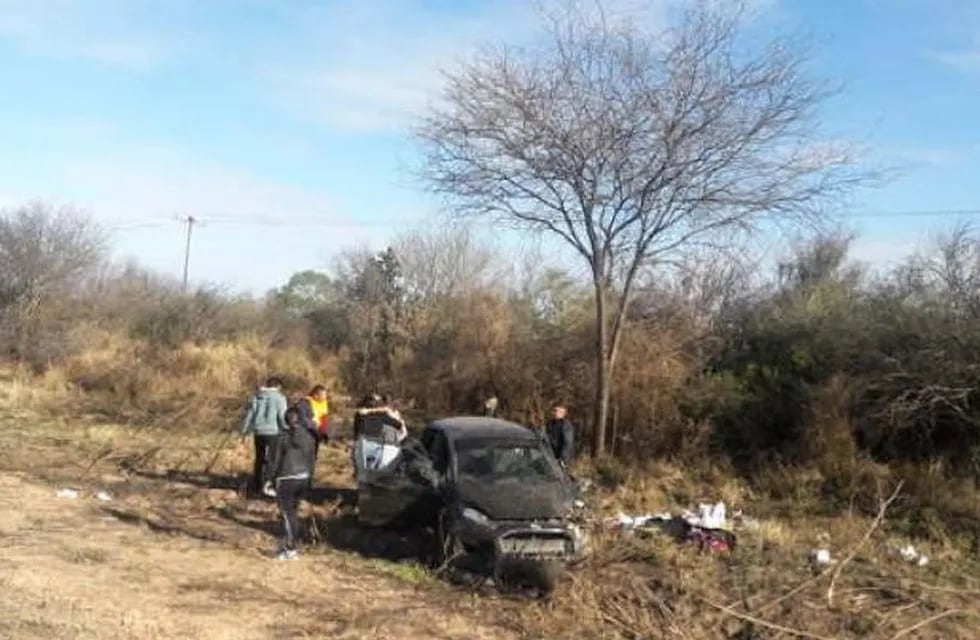 Una docente correntina se mató en un accidente de tránsito en Santiago del Estero. (Foto: Época)