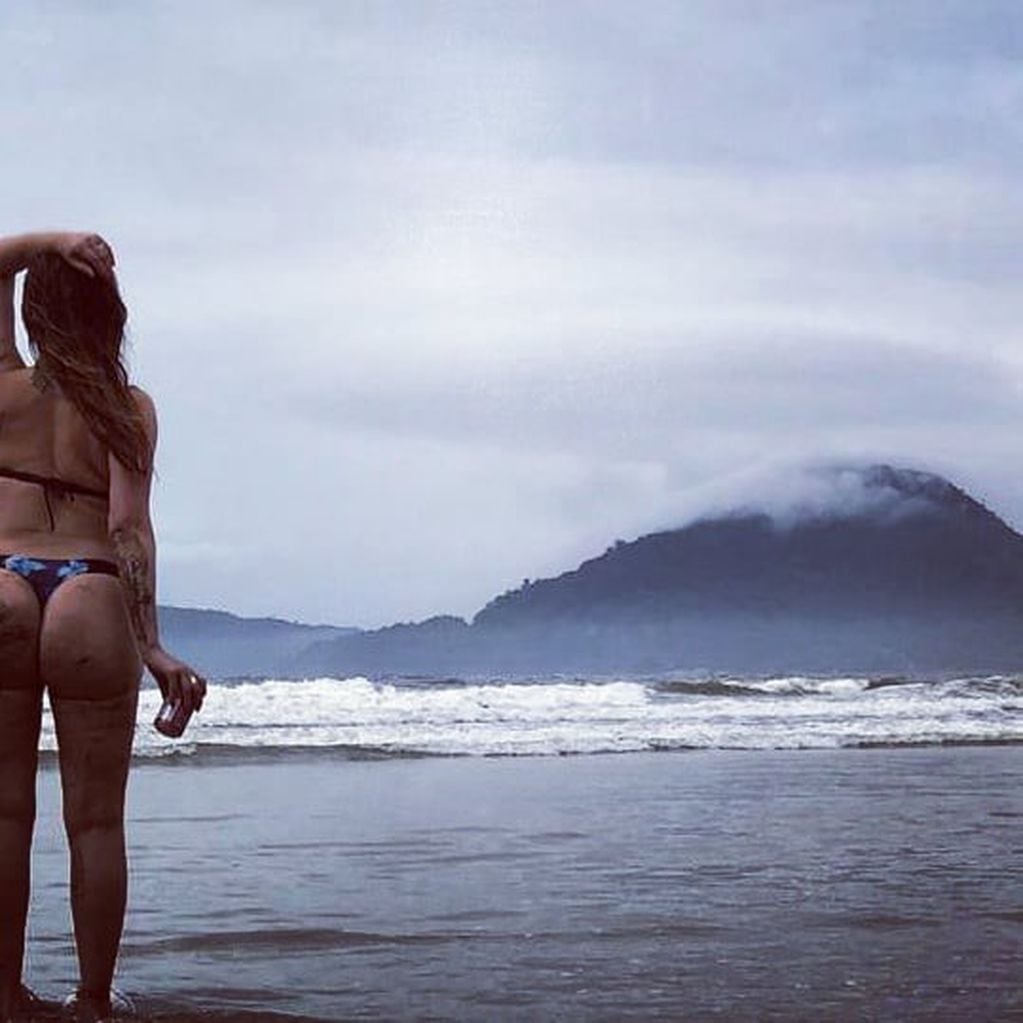 Nazarena Vélez, diosa en las playas de Brasil. (Instagram/@nazarenavelez)