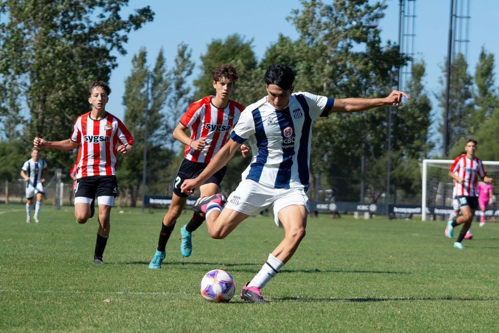 Las juveniles de Talleres se midieron ante Estudiantes de La Plata, por la segunda fecha del Torneo de la Liga Profesional. (Prensa Talleres)
