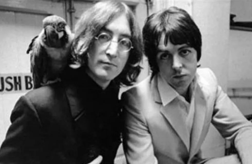La selfie de los hijos de John Lennon y Paul McCartney que se volvió viral.