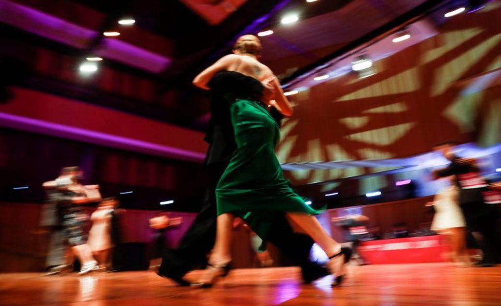 Varias parejas participaron de la fase de clasificación para las finales del Mundial de Tango. (EFE)