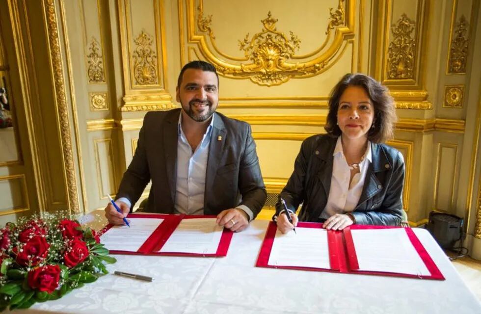 Ushuaia firmó convenios con la embajada de Francia.
