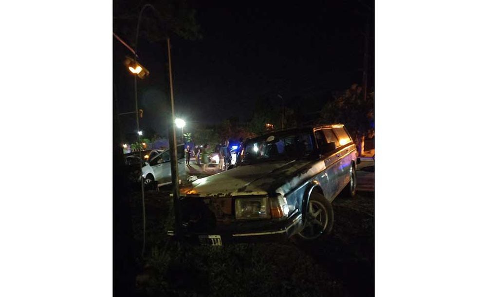 Accidente vial en Posadas dejó como saldo a dos personas heridas.
