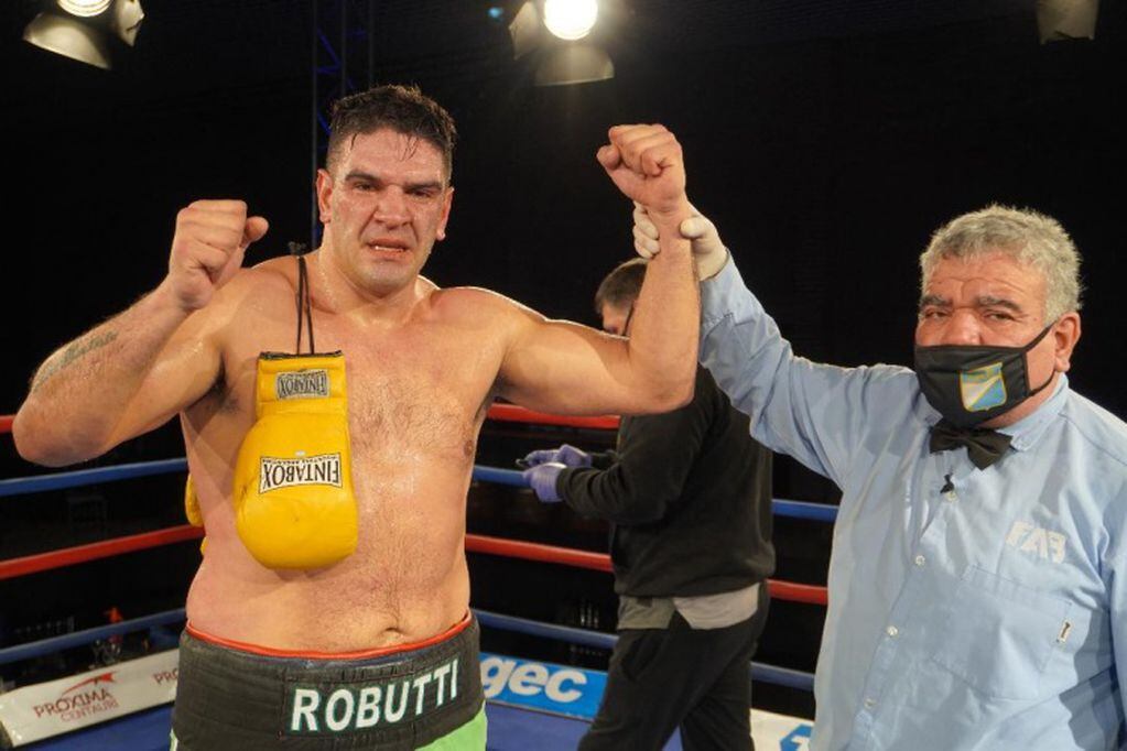 “La Bestia” Robutti, campeón argentino de los peso pesados.