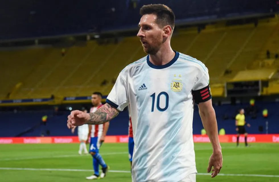 Lionel Messi se enojó ante la prensa. (EFE)