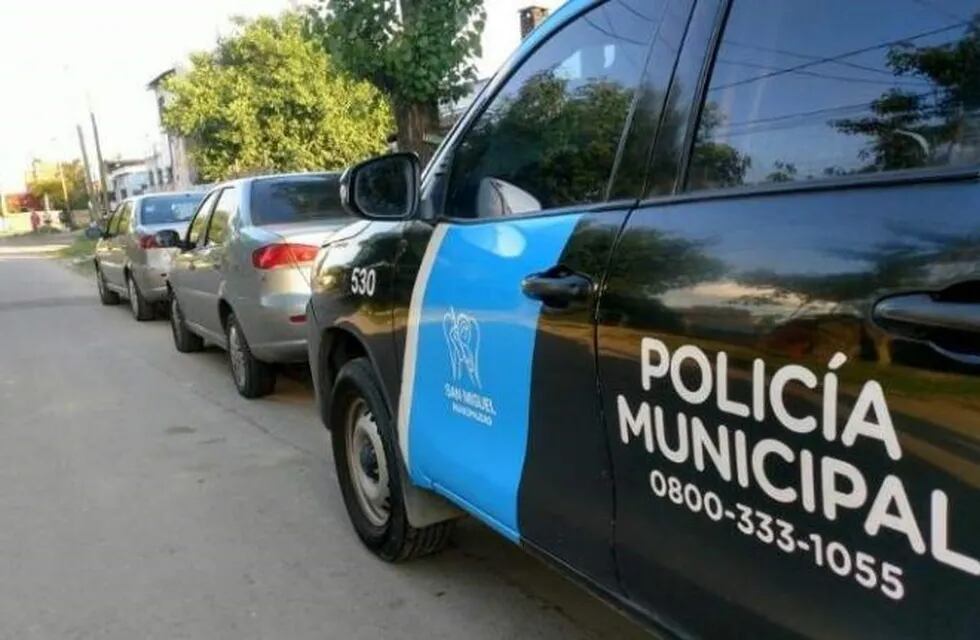 Móvil de la policía municipal. (web)