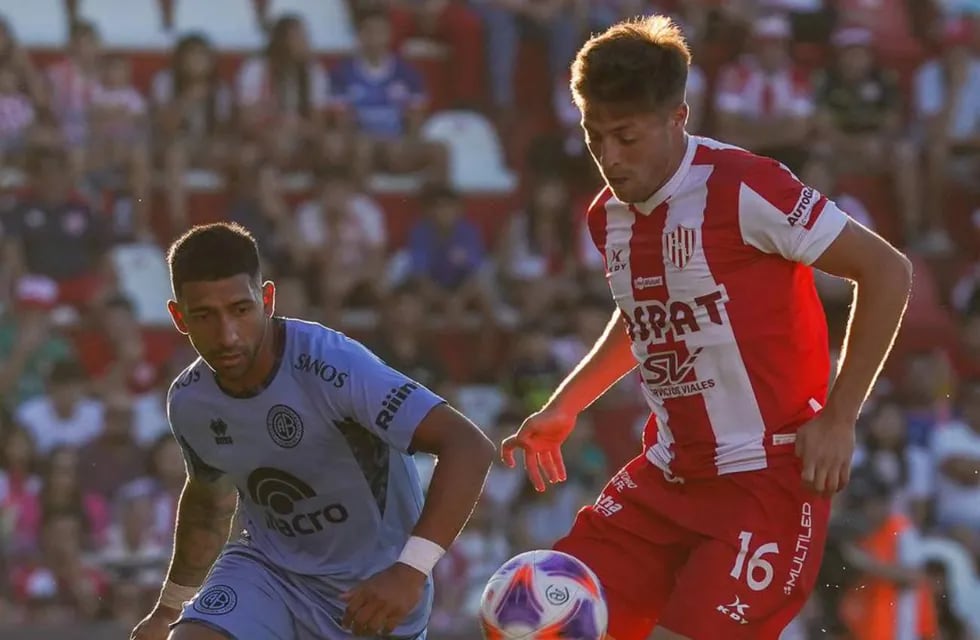 "El Caco" Matías García y un golazo para el 2-0 de Belgrano (Prensa Unión)