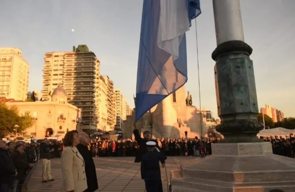 Comenzaron los festejos por el Día de la Bandera en Rosario (@MonicaFein)