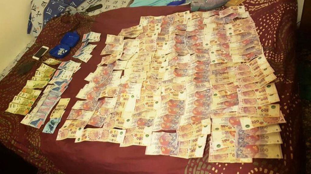 En los operativos se secuestró una importante cantidad de dinero (Policía de La Pampa)