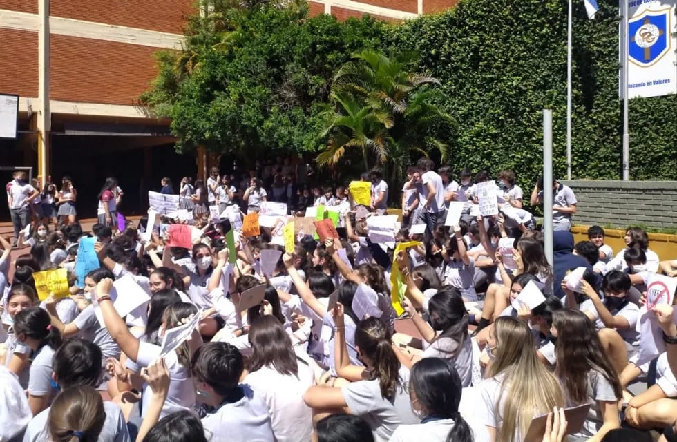 Alumnas de un colegio religiosos de Posadas denunciaron acoso sexual por parte de sus compañeros de curso.