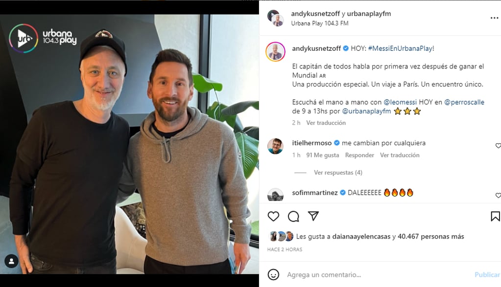 Andy Kusnetzoff junto a Lionel Messi.