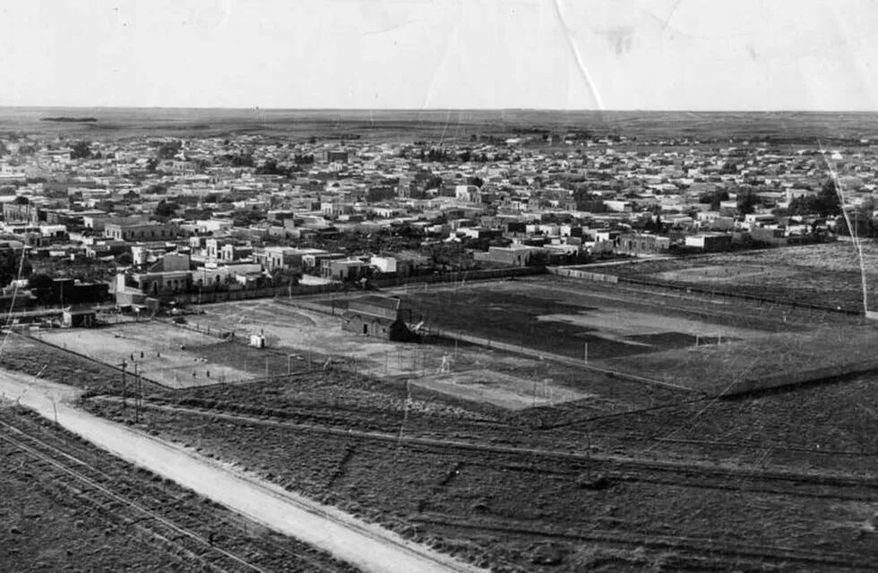 Vista aérea de las primeras cuadras de la calle Villanueva. década de 1920