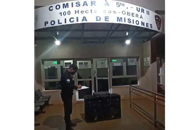 Jóvenes se dieron a la fuga abandonando parlantes y un amplificador. Policía de Misiones