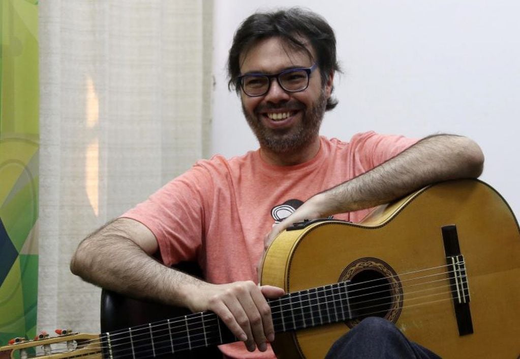 Patricio Hermosilla aportará sus canciones para "escuchar desde casa".